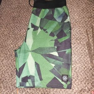 Diamond supply co shorts